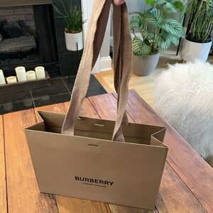 Burberry Shopping Bag